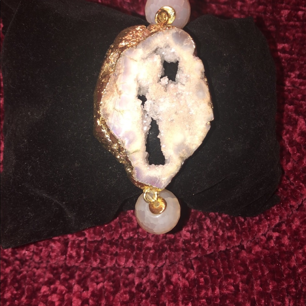 Jewelry designer selling trendy bracelets!